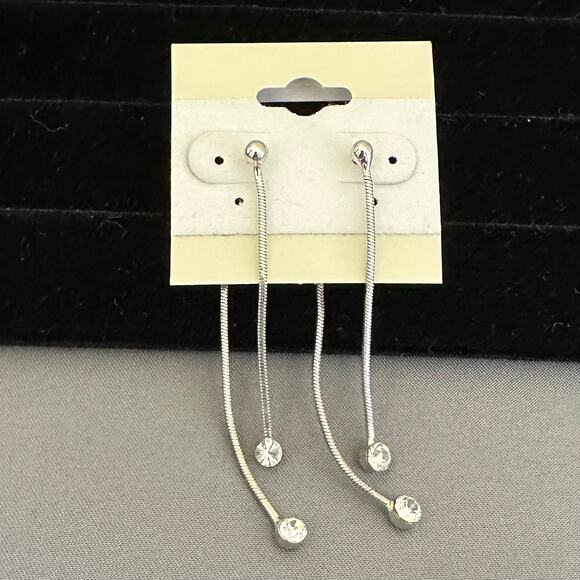 C.C Women’s White Sequin Pom Pom Knit Beanie & Silver Cubic Zirconia Earrings - Picture 4 of 16